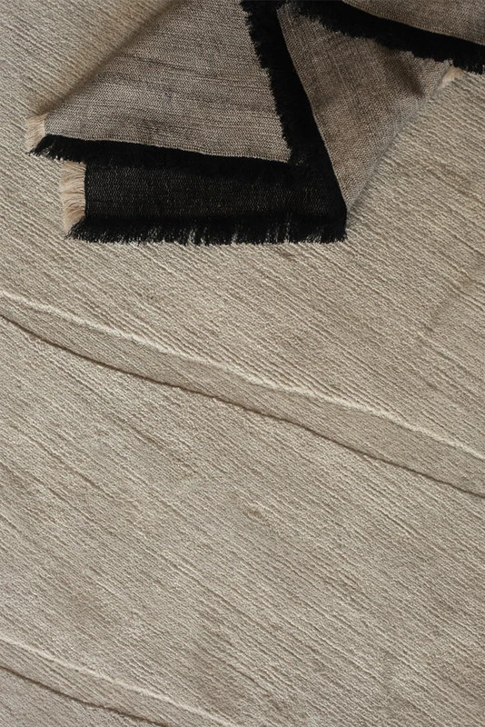 Roots Living Rock Rug, Light Grey 2 Roots Living Rock Rug, Light Grey - Image 2