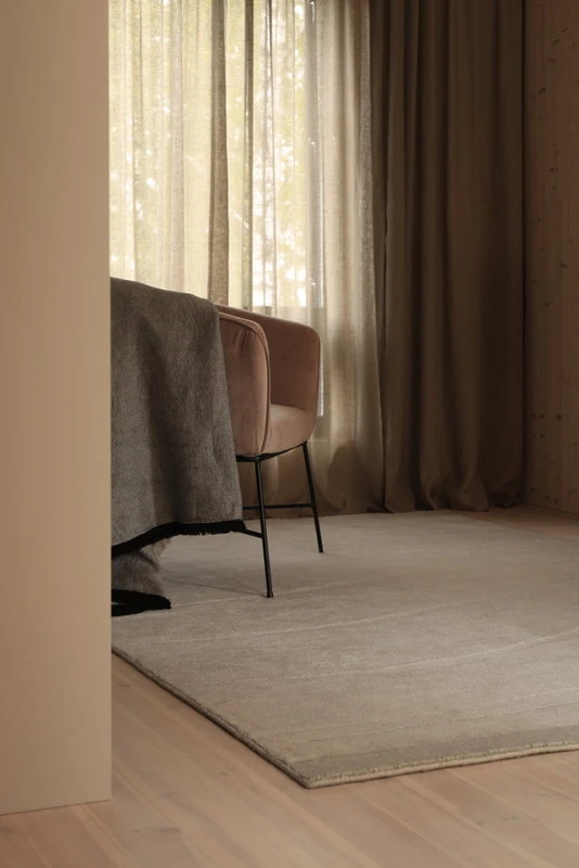 Roots Living Rock Rug, Light Grey 5 Roots Living Rock Rug, Light Grey - Image 5