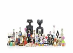 Vitra Wooden Doll 16 -Hay Outlet Store 1878906 Wooden Dolls Group FS v fullbleed 1440x 2