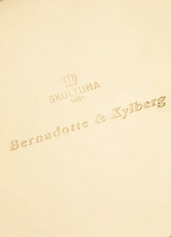 Skultuna BK.FLWR Candleholder, Brass 3 Skultuna BK.FLWR Candleholder, Brass - Image 3