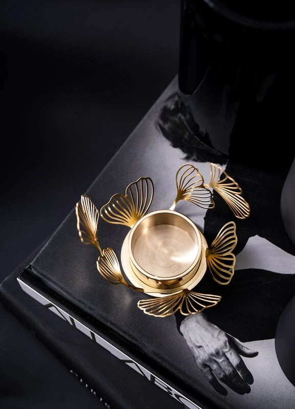 Skultuna BK.FLWR Candleholder, Brass 4 Skultuna BK.FLWR Candleholder, Brass - Image 4