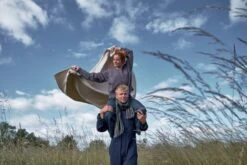 The Organic Company 6-layer Soft Blanket, Stone -Hay Outlet Store 6Layer Soft Blanket Stone Lifestyle 03