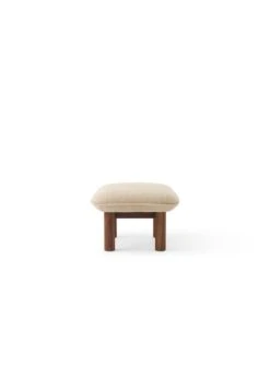 MENU Brasilia Ottoman, Walnut - Bouclé 02 8 MENU Brasilia Ottoman, Walnut - Bouclé 02 -Hay Outlet Store 8152000 000000ZZ Brasilia Ottoman Walnut Boucle 02 Side