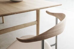 Carl Hansen & Søn CH327 Dining Table, Oiled Oak -Hay Outlet Store CH88 CH327 oakoil detail
