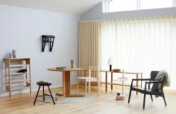 Form & Refine Shoemaker Chair No. 49 Stool, Smoked Oak -Hay Outlet Store FR Collection2021 Leaf Shelf