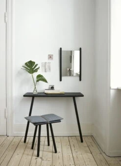Skagerak Georg Stool, Black 8 Skagerak Georg Stool, Black -Hay Outlet Store Georg Konsolbord2BTaburet2BSpejl35x55 sort 01