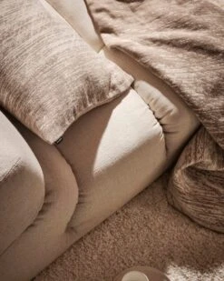 Marimekko Kuiskaus Blanket, Grey - Off White -Hay Outlet Store Marimekko Home fw22 0533 hires 1