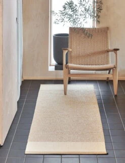 Pappelina Edit Rug, 70 X 200 Cm, Beige -Hay Outlet Store Pappelina edit beige