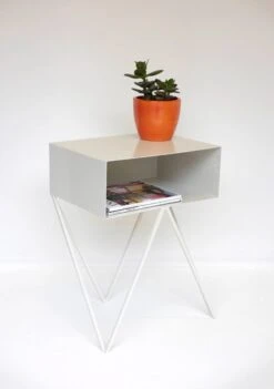 &New Robot Side Table, White -Hay Outlet Store Robot side table situ white