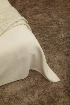 Roots Living Polku Bedspread, 280 X 260 Cm, Ecru -Hay Outlet Store Roots Living Polku bedspread interior detail ecru