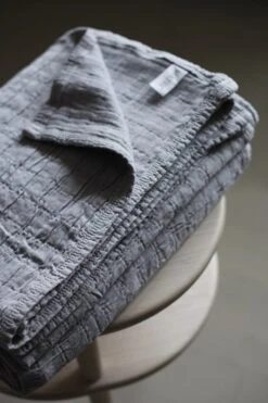 Matri Aava Bed Cover, 200 X 260 Cm, Dark Grey -Hay Outlet Store aava harmaa 1