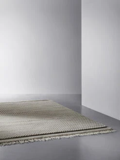 Anno Niwa Wool Rug 170 X 240 Cm, White - Grey 7 Anno Niwa Wool Rug 170 X 240 Cm, White - Grey -Hay Outlet Store anno AW20 niwa hand knotted rug undyed wool 170x240 hires