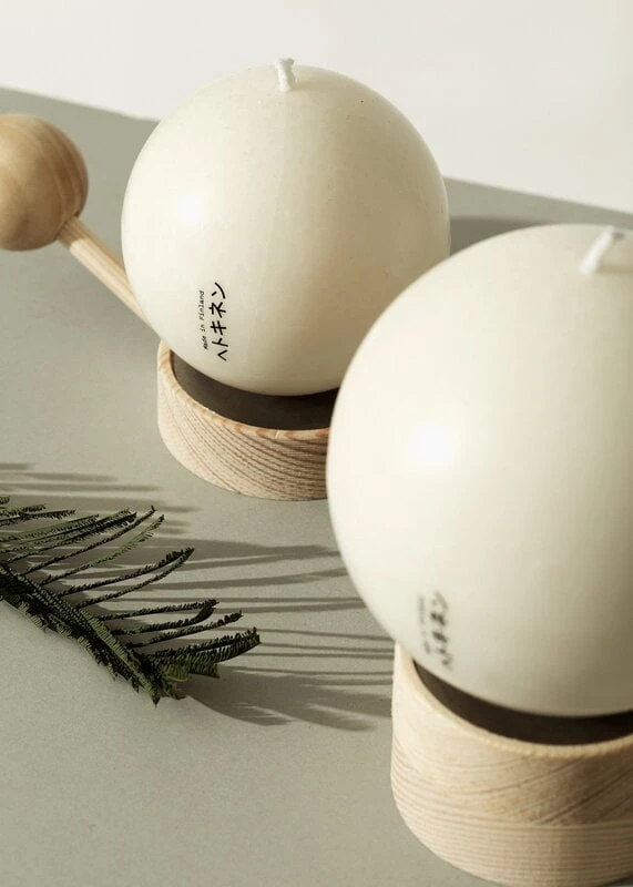 Hetkinen Happiness Globe Candle, Medium 2 Hetkinen Happiness Globe Candle, Medium - Image 2